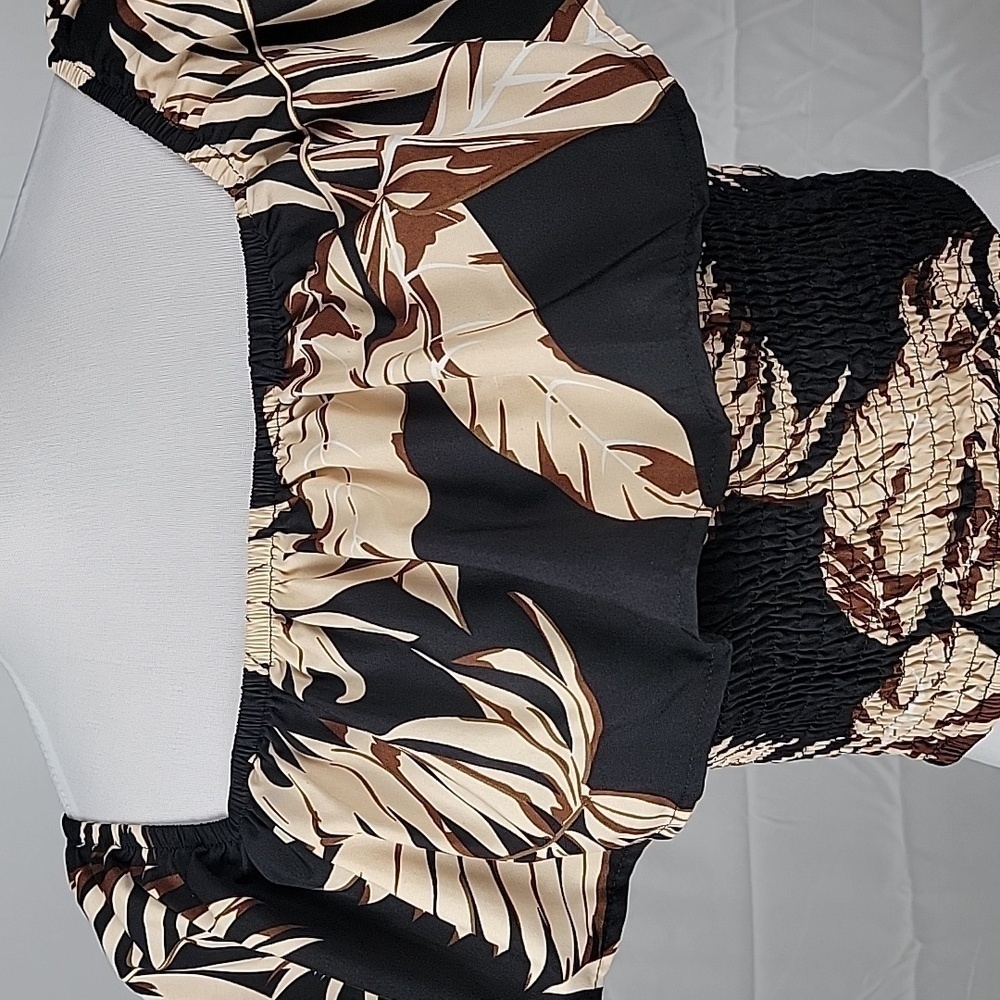 SHEIN Size L (8-10) Black w/ Tan Tropical Floral Pattern On-or-Off Shoulder Top - Picture 2 of 14